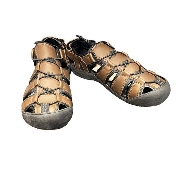 Athletic_Shoes